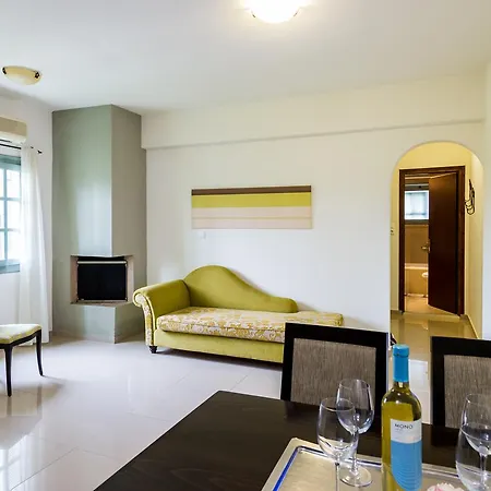 Angela Aparthotel